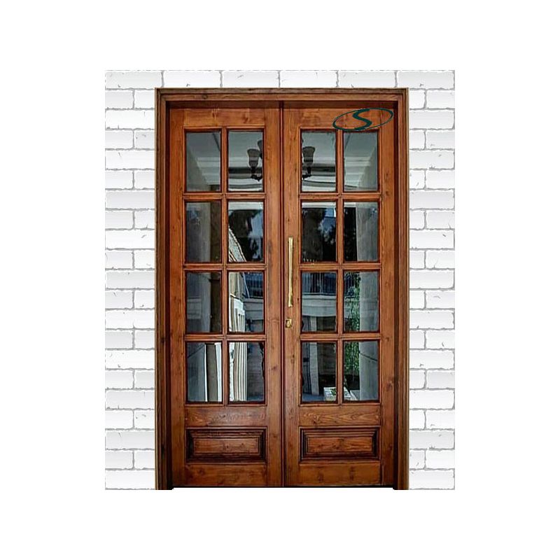 در لابی شیشه ای لاکچری